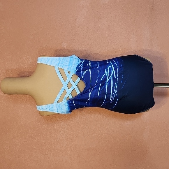 Blue pattern one piece swimsuit - Picture 5 of 5